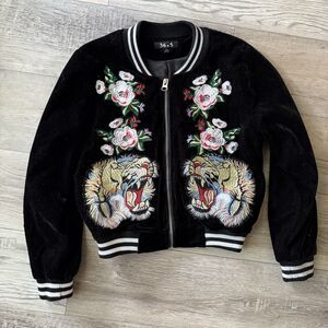 365 Black Velour Embroidered Jacket Women’s Small Roses Tigers Y2K Ed Hardy Like